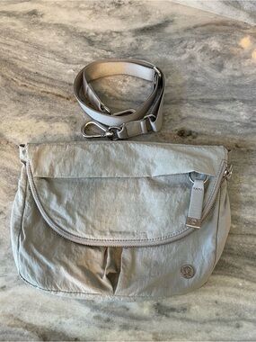 osprey daylite luggage Carry-On Wheeled Duffel 40 through and tech sleeve Ariel Plus 70 Women's Complete_Mini_Fanny_Pack Color:Olive Black